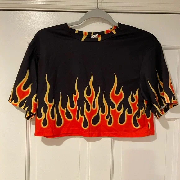 Flame Print Cropped Tee – Size Small - Picture 3 of 7